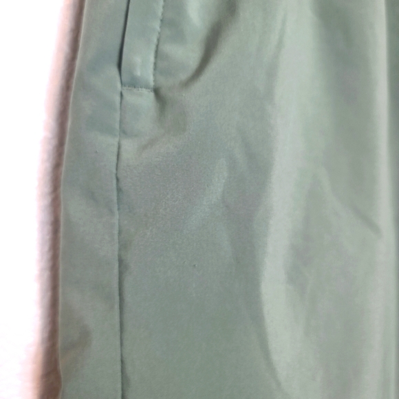 PATAGONIA Men's Multi Trails Shorts 8" in Hemlock Green Size Medium - Picture 7 of 10